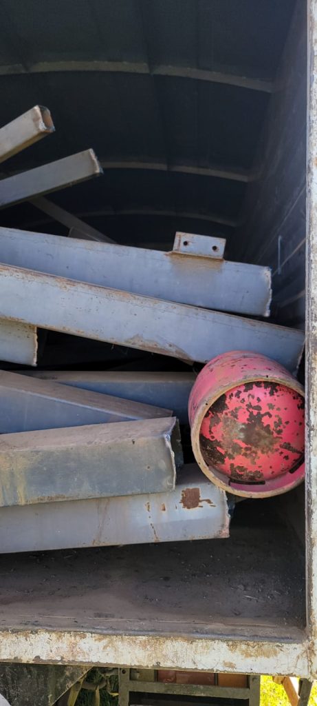 Metal beams seized by police officers. PHOTO/@DCI_Kenya/X