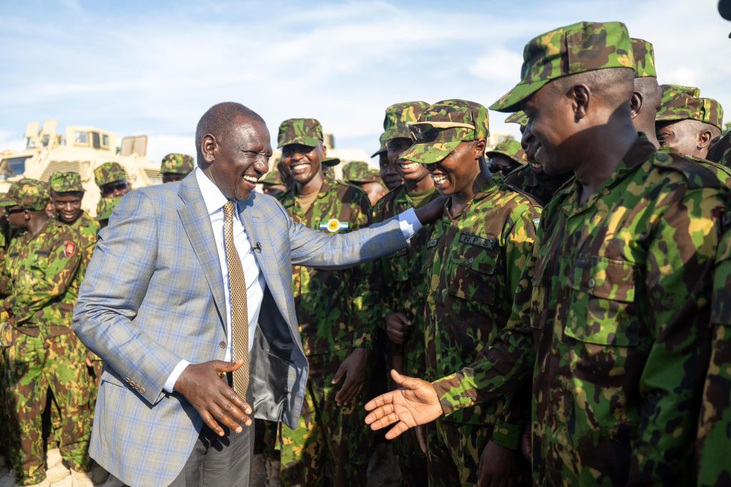 President William Ruto interacts with the Kenyan police in Haiti during his visit to the Caribbean nation on Saturday, September 21, 2024. PHOTO/@WilliamsRuto/X