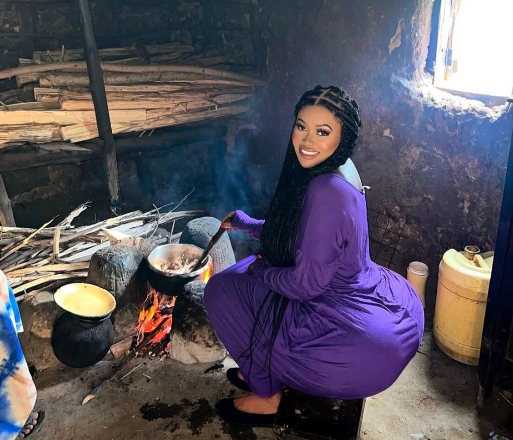 Kenyan socialite Vear Sidika Vera Sidika cooking. PHOTO/@queenveebosset/Instagram