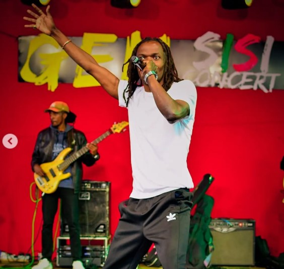 HipHop artist Juliani during a stage performance. PHOTO/https://www.instagram.com/julianikenya/