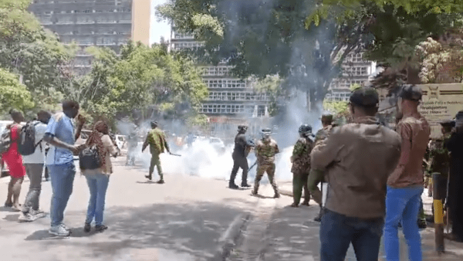 Police teargas TUK students demonstrating in Nairobi CBD over university closure